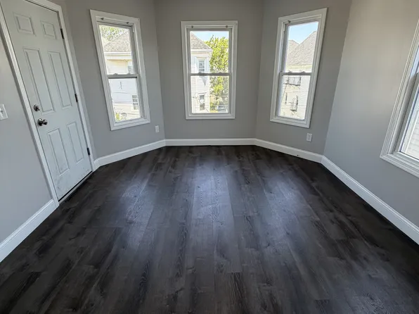 50 Tallman St, New Bedford, MA