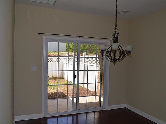 5th image of 121 Hutira Ln