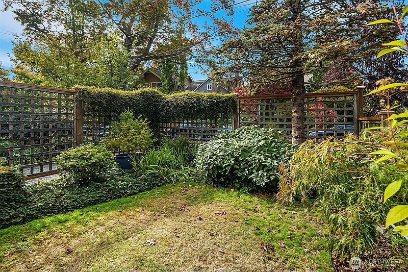 4th image of 1960 26th Avenue E