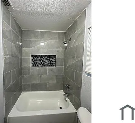 1024 W 22nd St — Photo 24