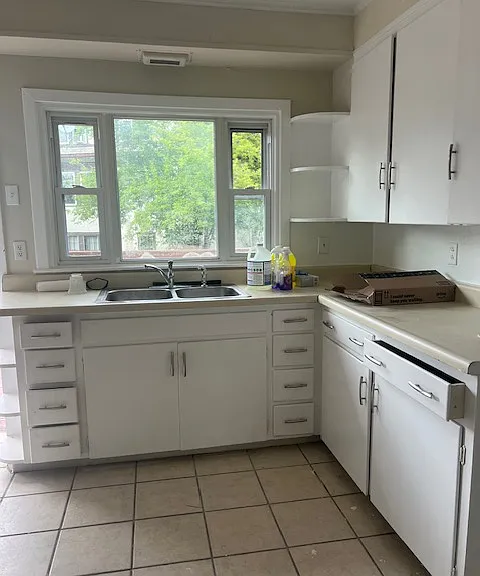 415 Blackstone St #2 — Photo 8