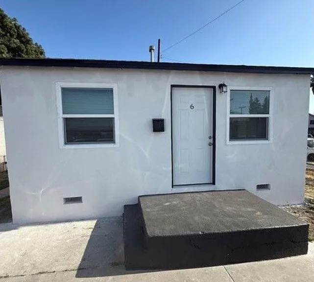 7134 Granger Ave #6 — Photo 1