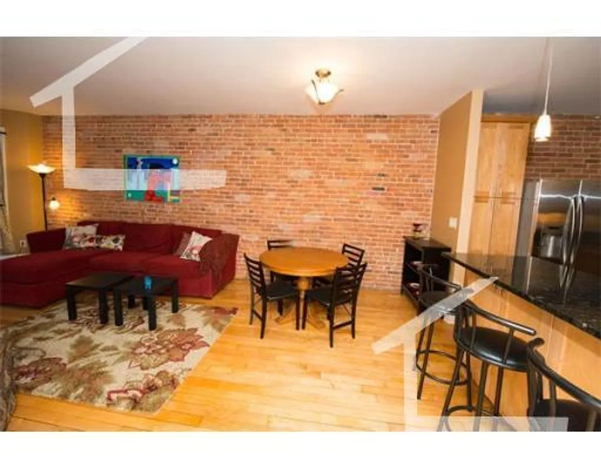Building Photo - 1175 Commonwealth Ave #2B