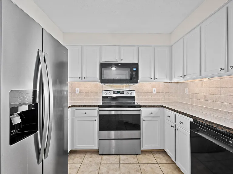 245 Murcia Dr #201 — Photo 10