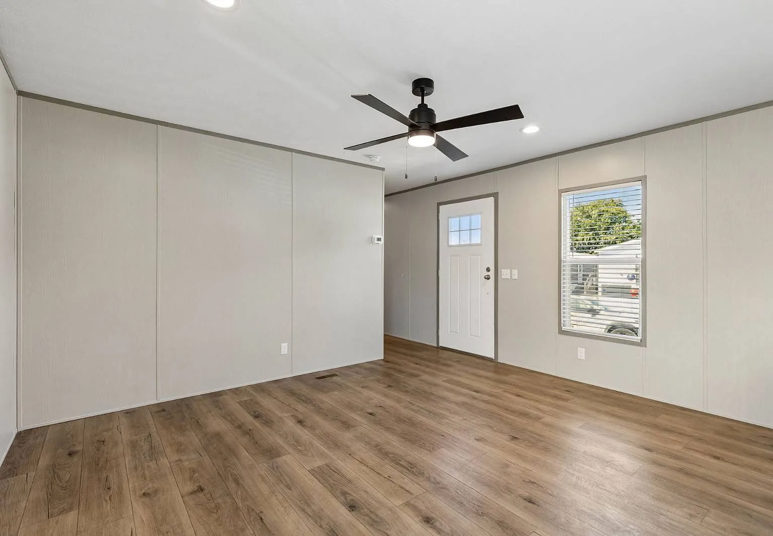 3 bed, 2.0 bath, 1056 sqft, $1,500 — Photo 4