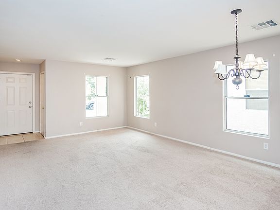 3rd image of 4029 Baxter Peak St