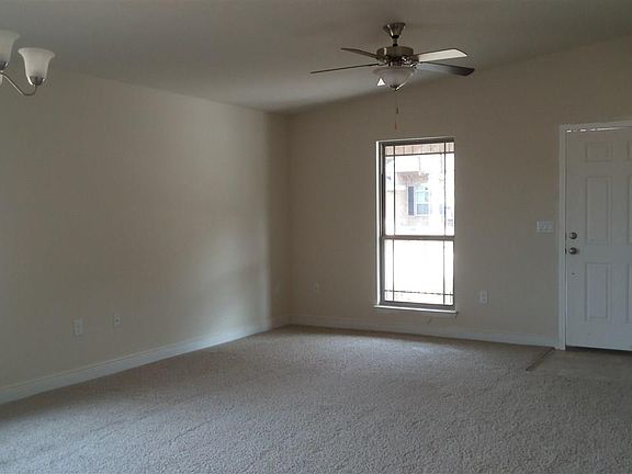 2nd image of 4225 Hazelhurst Dr