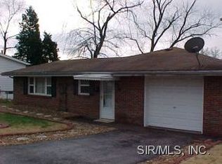 40 Rose Ave, Cottage Hills, IL 62018
