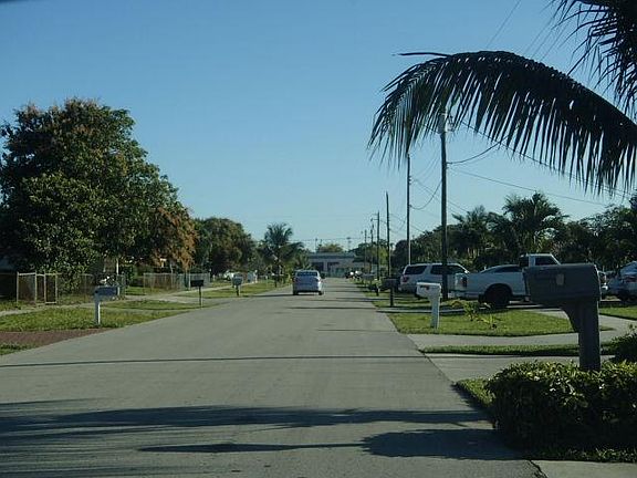 3rd image of 3515 NW 23rd Ct