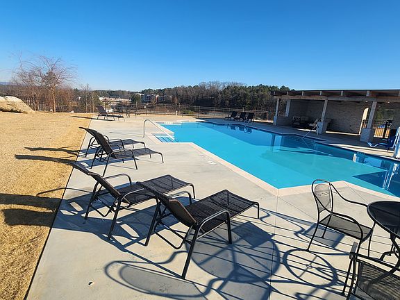 4th image of 111 Brownstone Dr