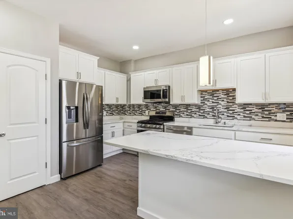 310 Washburn Ave, Baltimore, MD 21225