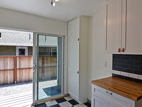 4th image of 1030 N Avenue 54