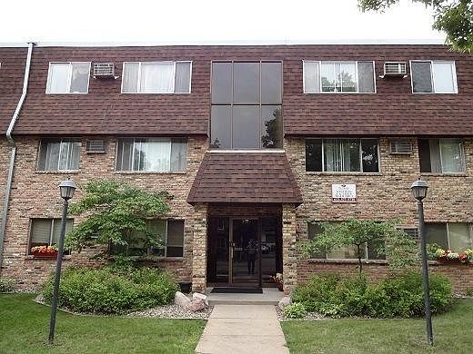 2nd image of 3912 Minnehaha Ave APT 14
