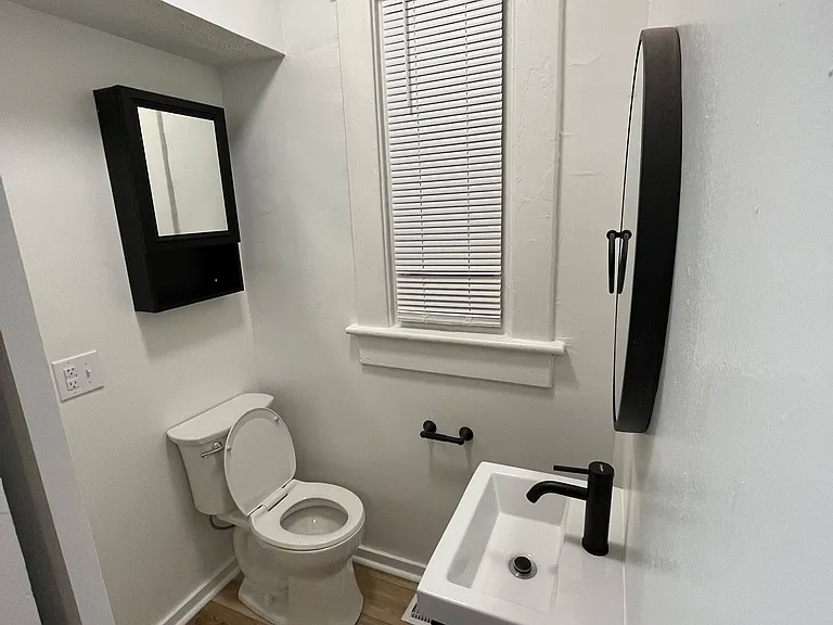 88 Hawkes Ave — Photo 7