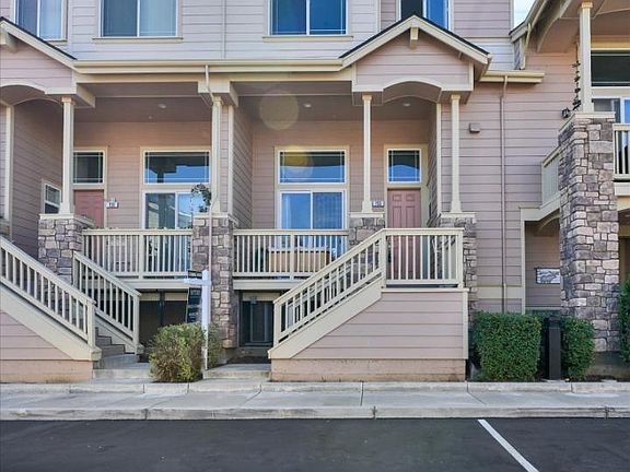 5th image of 155 Sapphire Ln