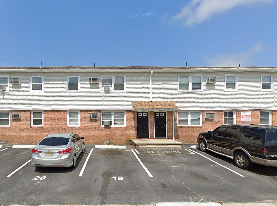 1st image of 1911 N Missouri Ave #M1919b