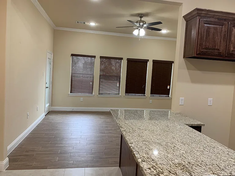 1707 Leann Ln — Photo 7