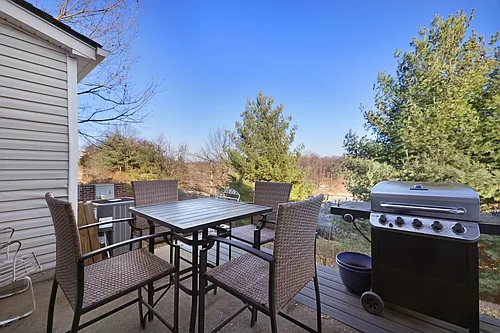 141 Shadow Glen Dr Photo 1