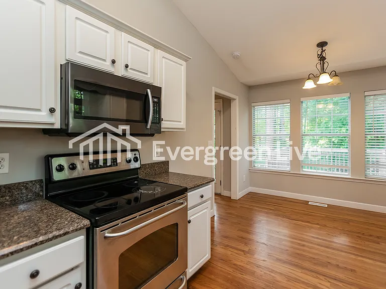 104 Battle Gate Ln — Photo 5