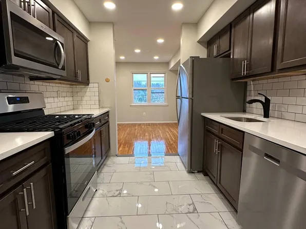 1533 Country Mill Dr, Cranbury, NJ 08512