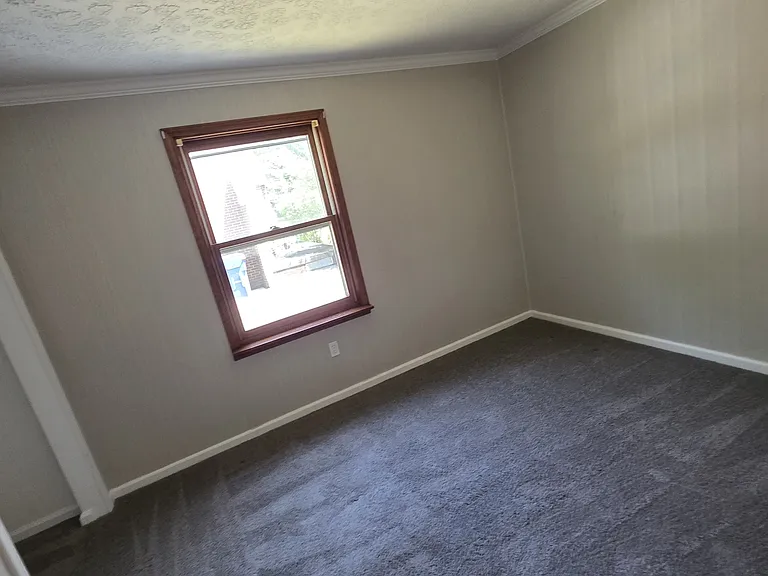 8996 Columbia Rd — Photo 10