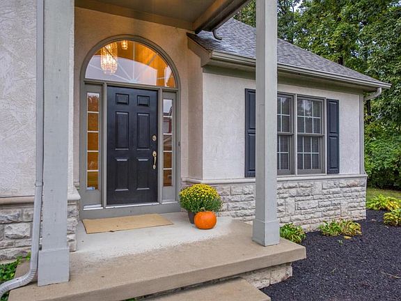 2nd image of 343 Eagle Ct