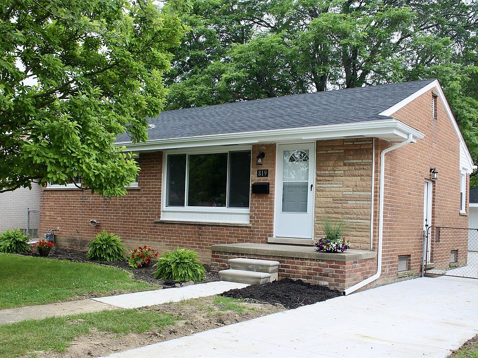 1st image of 819 Arcola St
