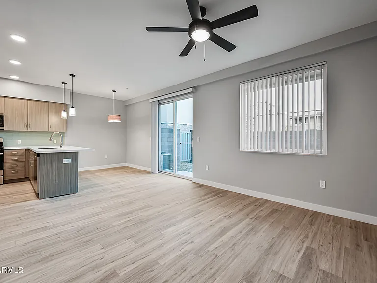 1023 W 5th St #1018 — Photo 3