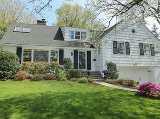 7 Oxford Rd, Larchmont, NY 10538