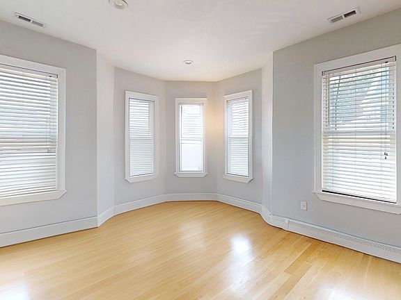 4th image of 168 Boylston St #3