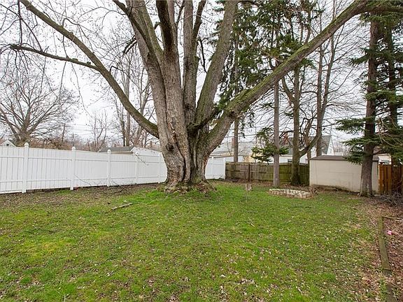 5th image of 4301 S Hills Dr