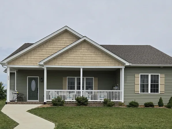 209 Stone Dr, Stuarts Draft, VA 24477