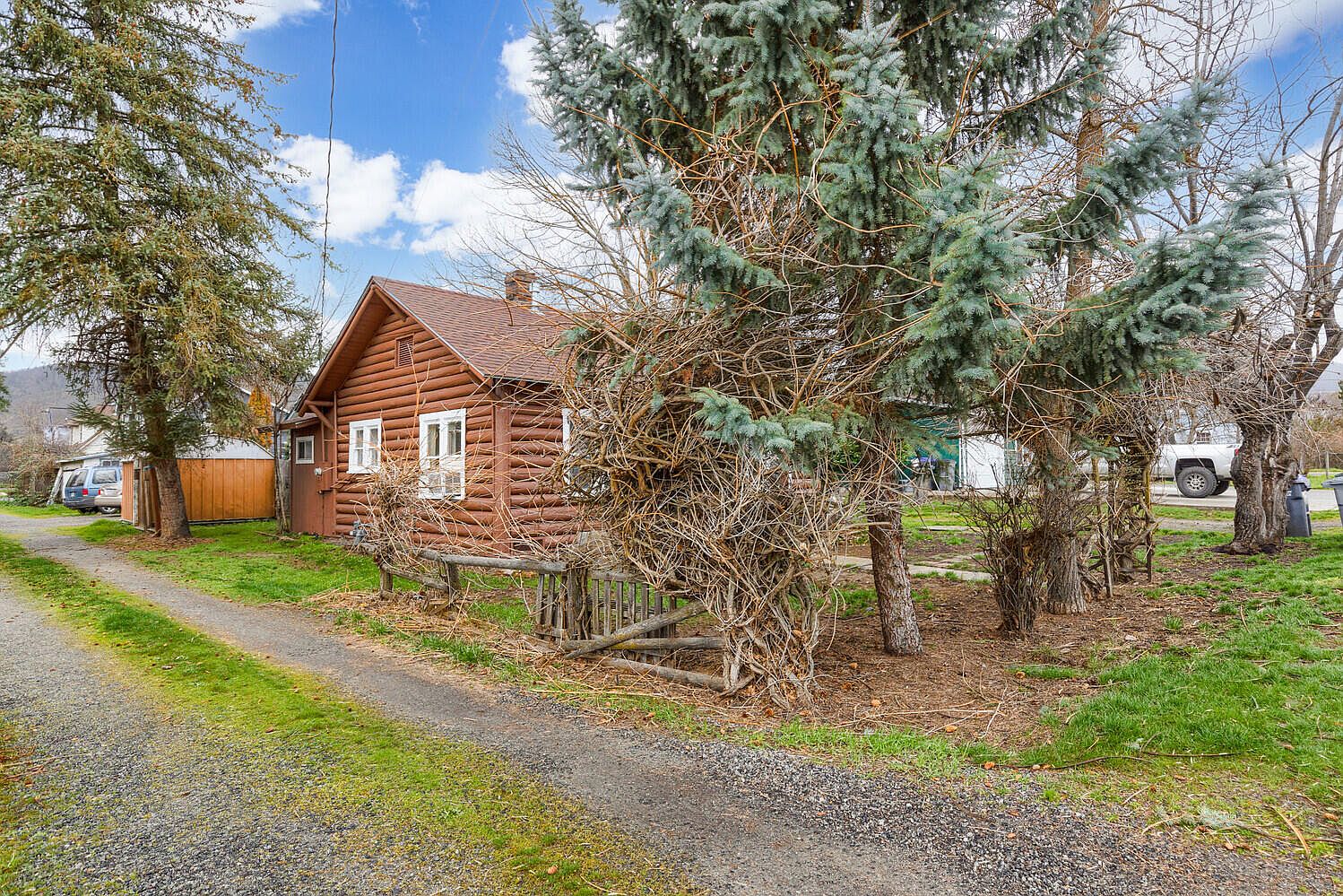 205 W Main St, Talent, OR 97540 | Zillow