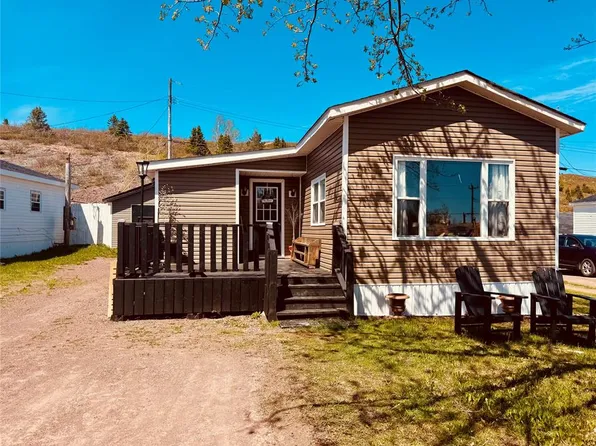 15 ROBINSON Avenue, Botwood, NL A0H1E0