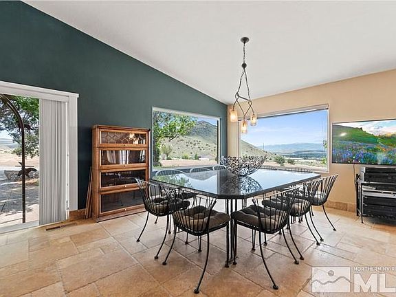 5th image of 550 Capistrano Dr