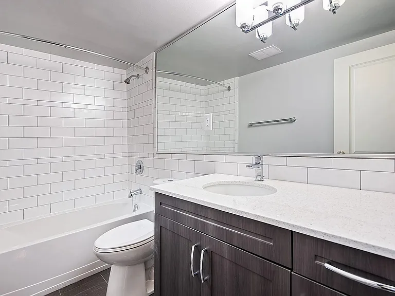 3311 Bathurst St — Photo 6