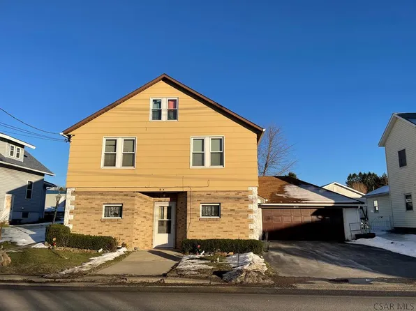 1084 Forest Hills Dr, Salix, PA 15952