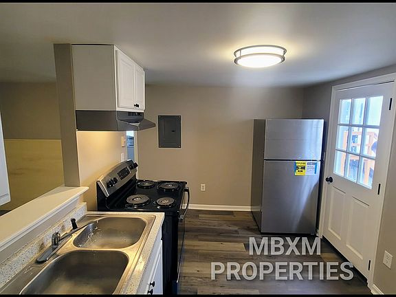 2nd image of 75 Pennsylvania Ave #B
