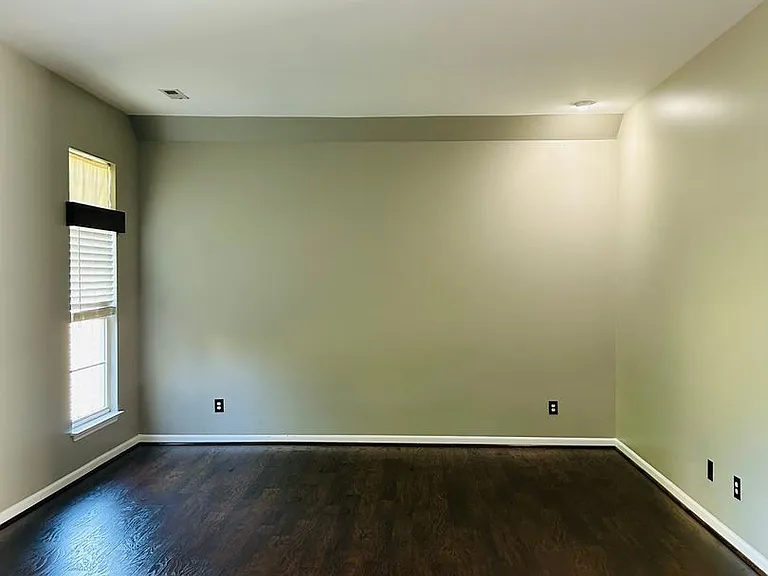 711 Dutchman Ct — Photo 25