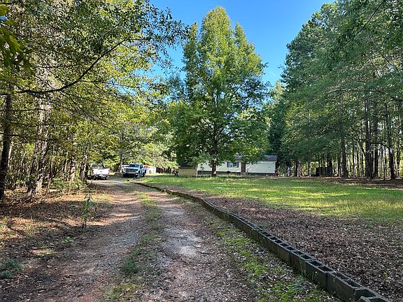 5th image of 707 Pebblebrook Rd