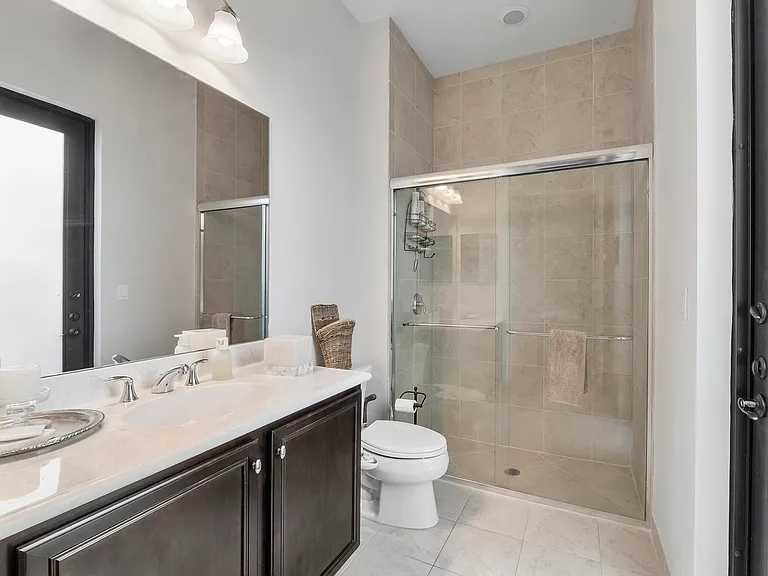 10282 Emerson St — Photo 37
