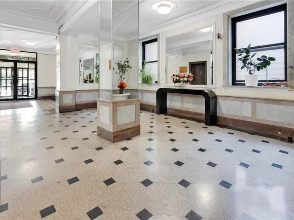 2234 Ocean Avenue image 1 of 23