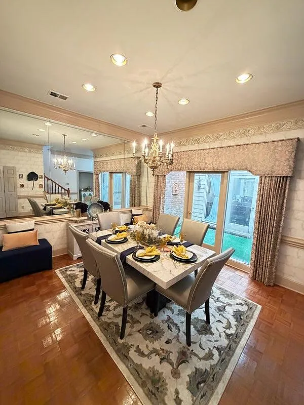 4 bed, 3880 sqft, $3,500 — Photo 2