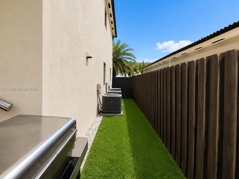 4450 SW 164th Ave — Photo 28