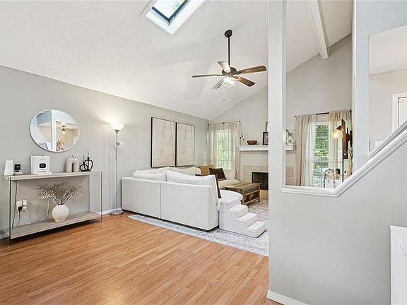 3rd image of 6567 Milne Blvd