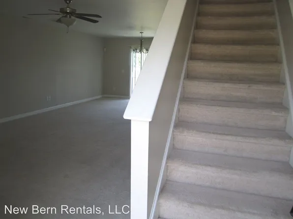 209 Fairmount Way, New Bern, NC 28562