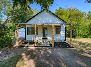 118 N Cedar Ave, Valley Center, KS 67147