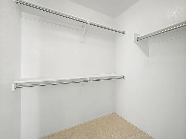 7464 W Potter Dr — Photo 16