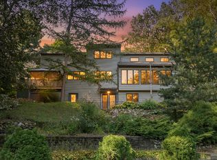 1226 Merry Brook St, Kalamazoo, MI