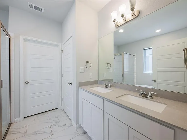 204 Cold Spring Loop — Photo 17